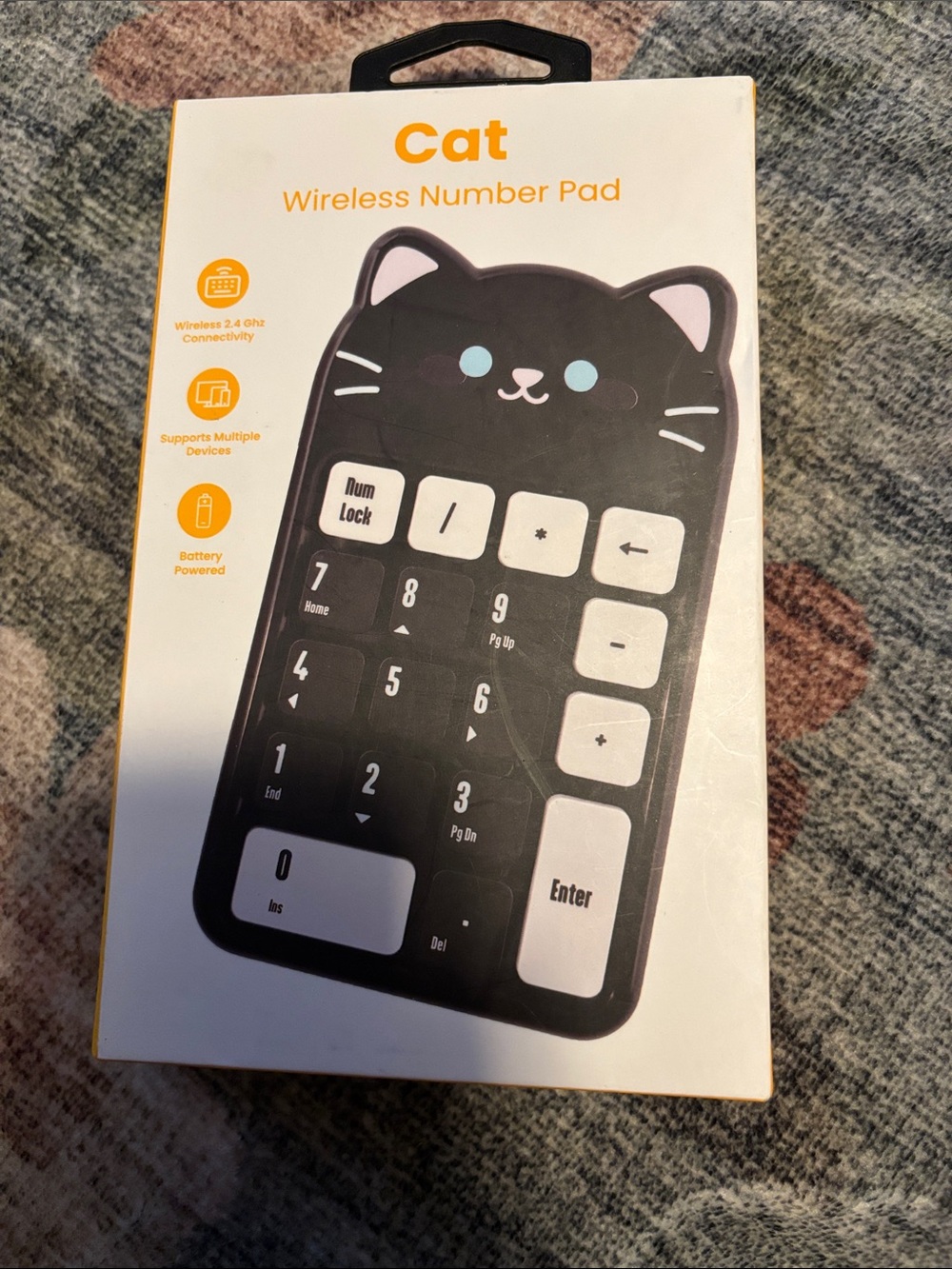 Wireless Cat wireless number pad with cat face design